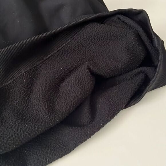 Under Armour Black Kangaroo Pocket Pull On Sweatshirt Hoodie Women's‎  Size S/M - Picture 14 of 14